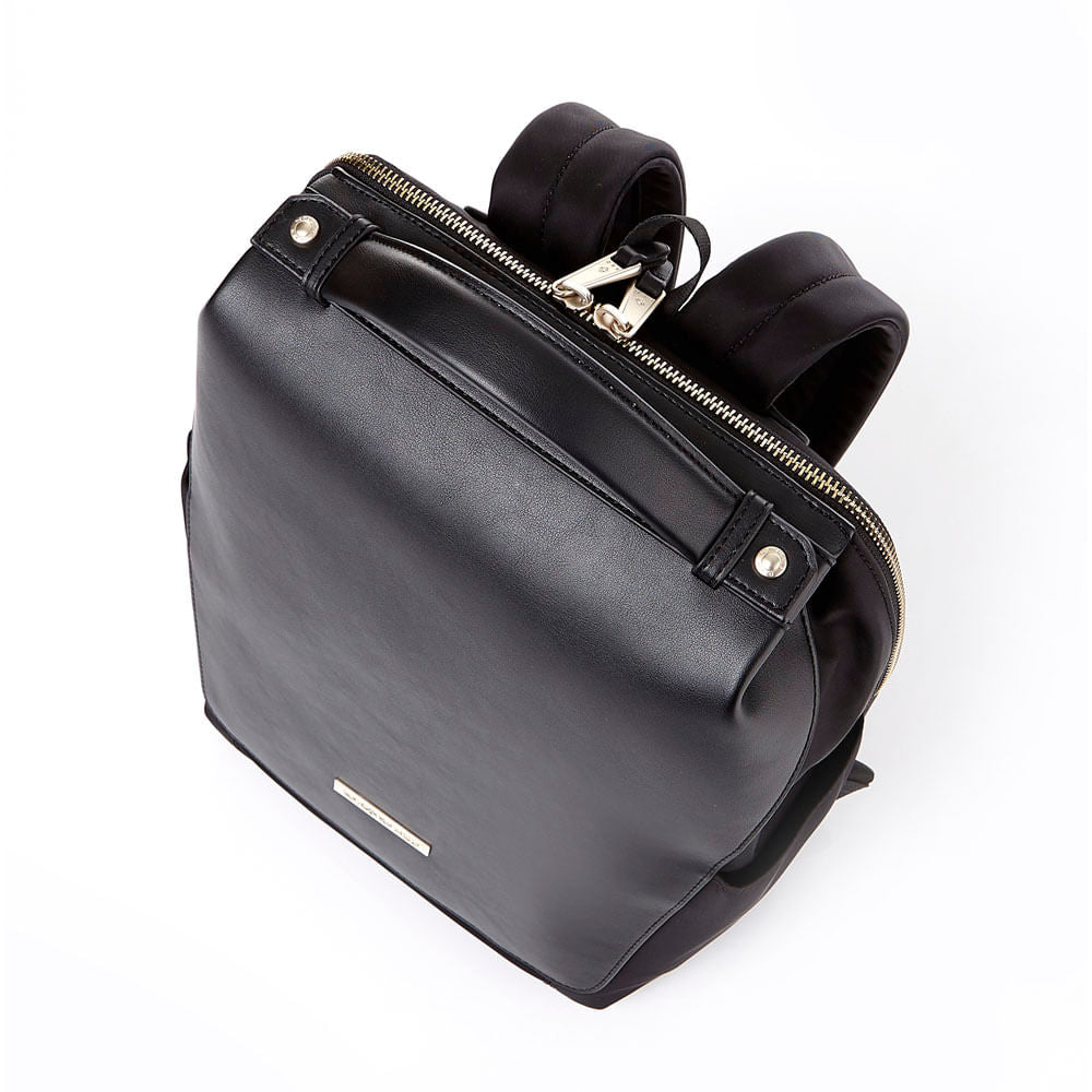 Mochila Celdin Black 11,5 Lts
