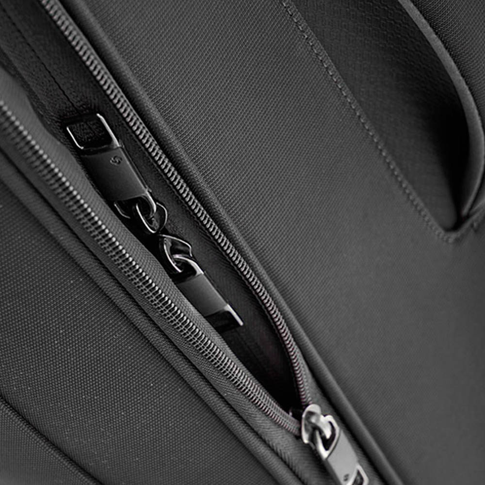 Maleta Blanda Stinray Spinner 55/20 Black Cabina