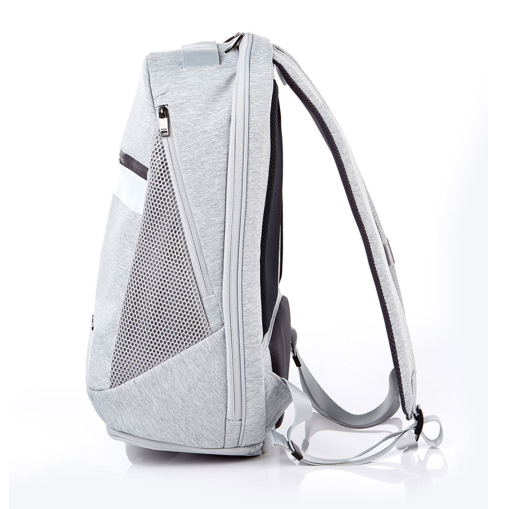 Mochila Akoni Cloud White 21,5 Lts