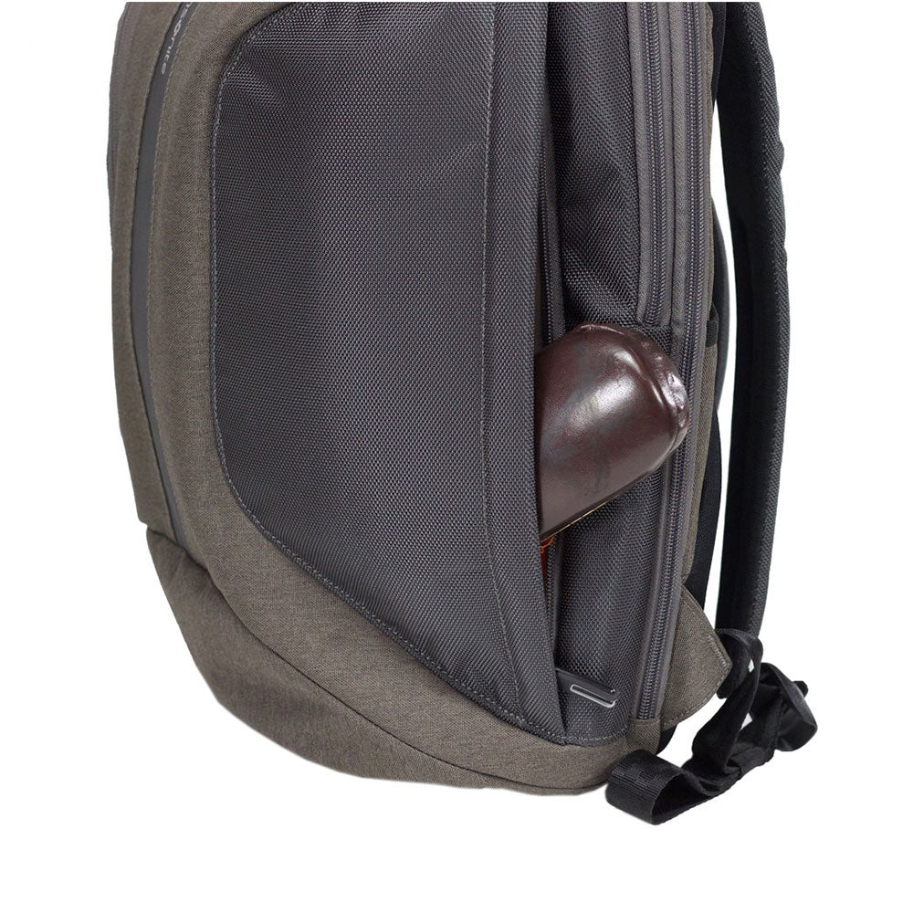 Mochila Escape Warm Grey 31 Lts