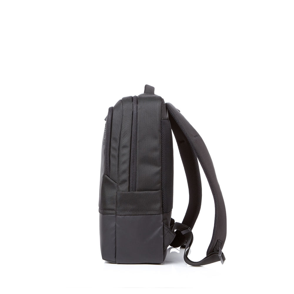Mochila Hosue Backpack Black 17,3 Lts