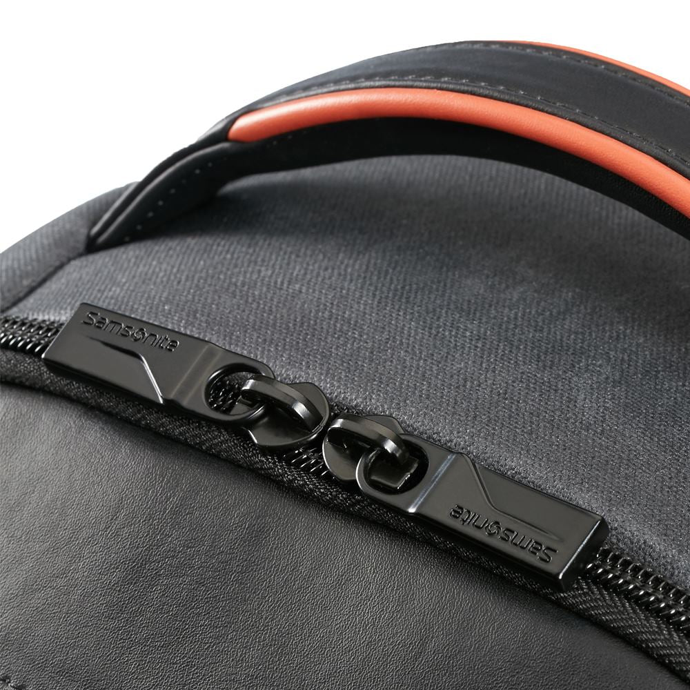 Mochila Zenith Laptop 15.6" Black 25,57 Lts