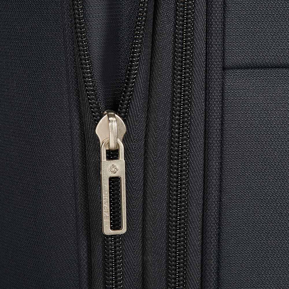 Maleta Basefolk Spinner 20 Exp Black Cabina 32,9 Lts